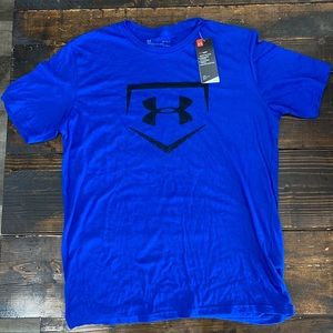 Shirt: Under Armour Tee     Size: Men’s Medium    Color: Royal Blue